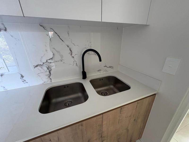 To Let 1 Bedroom Property for Rent in Richwood Western Cape